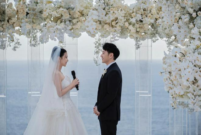 潘瑋柏巴厘島補辦婚禮！