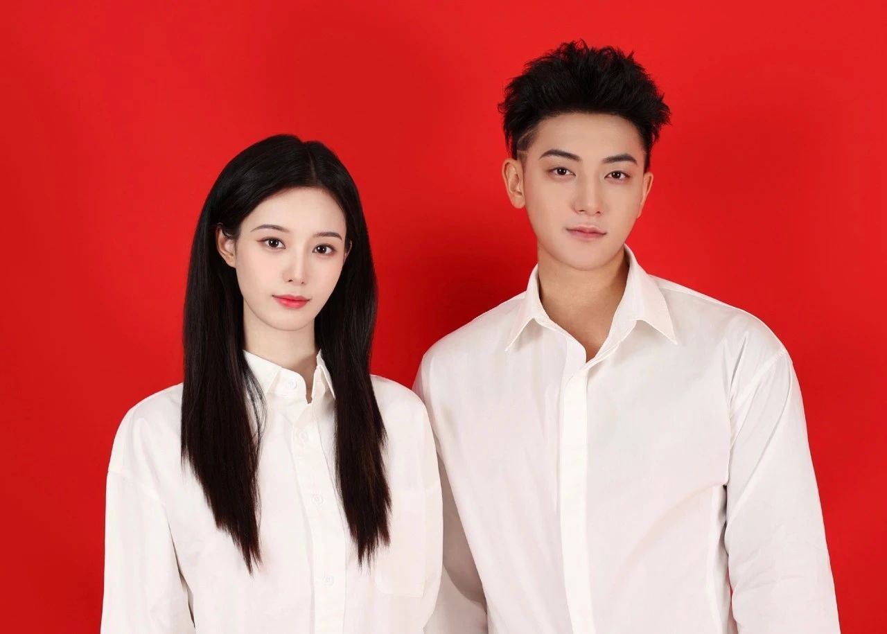 黃子韜徐藝洋官宣領(lǐng)證結婚！