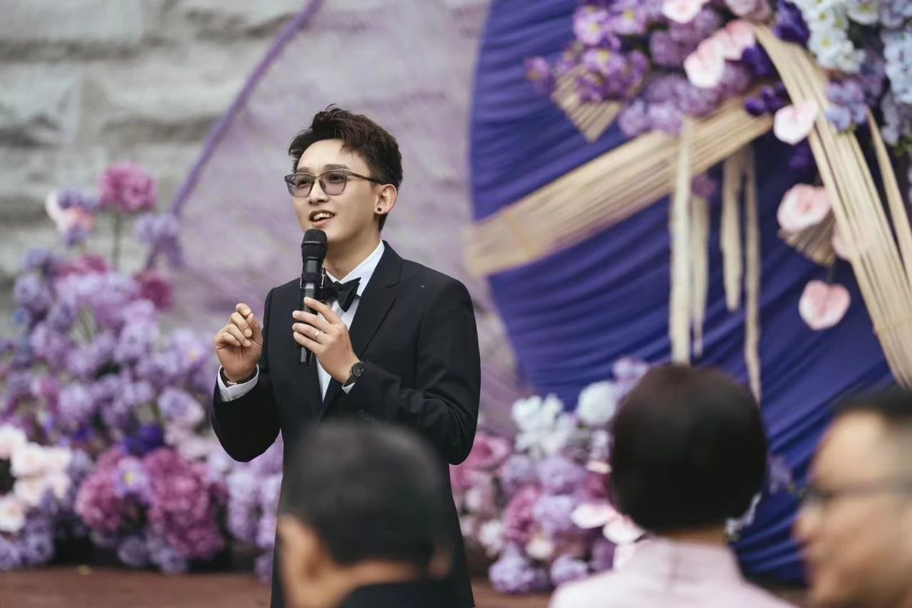 婚禮是形式更是傳承，陳樂(lè )用心去聆聽(tīng)，走心去表達，基于情感之上，將幸福感傳遞給每一位受眾。